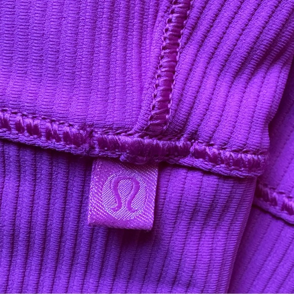 Lululemon Power Pivot Tank Ribbed - Picture 3 of 3